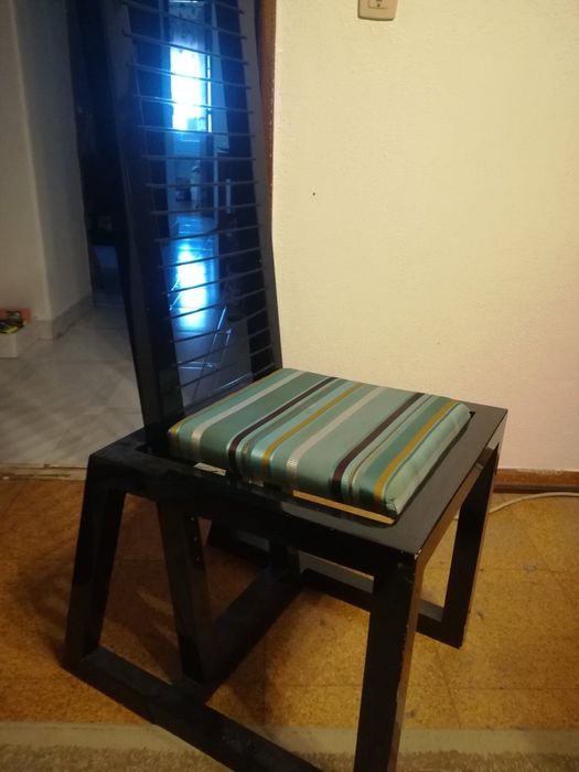 Duas cadeiras por apenas 25€