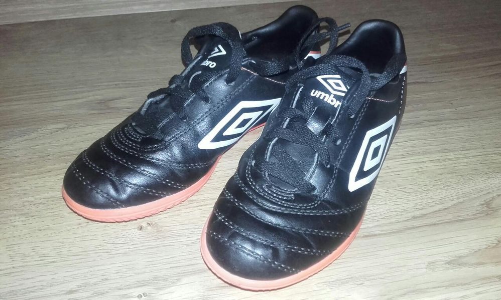 Halówki Umbro Classico r.33