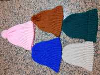 Gorros de lã feitos á mão