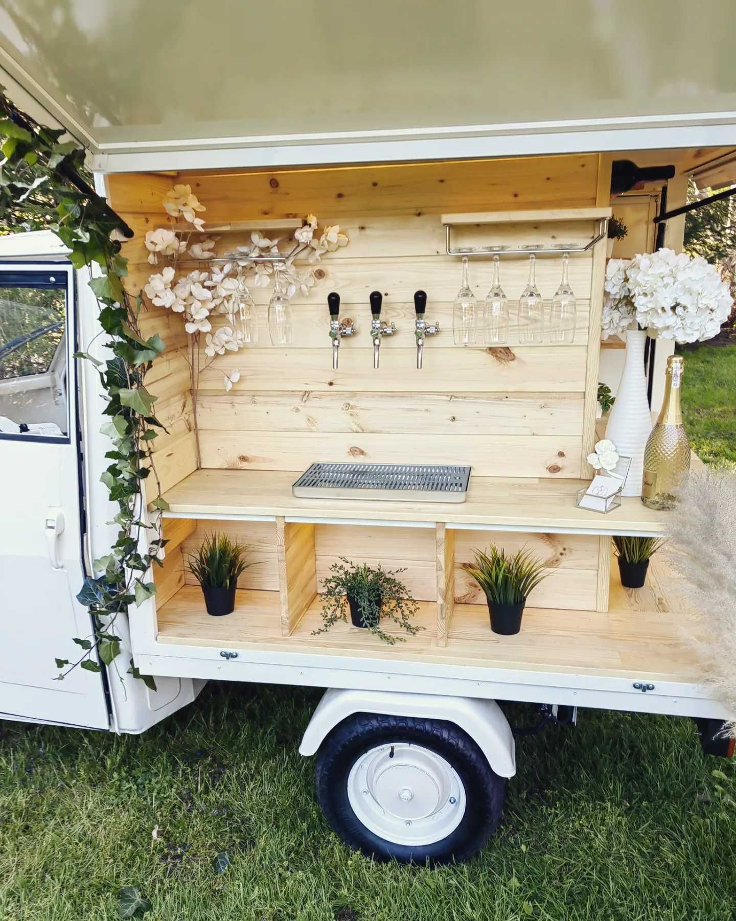 Prosecco Van | Drink Van | Bar mobilny | Piaggio Ape