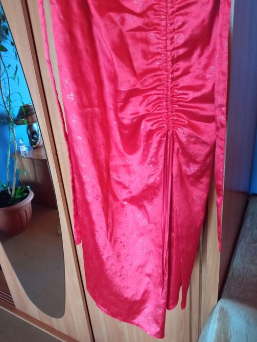 Sukienka czerwona rozmiar 36