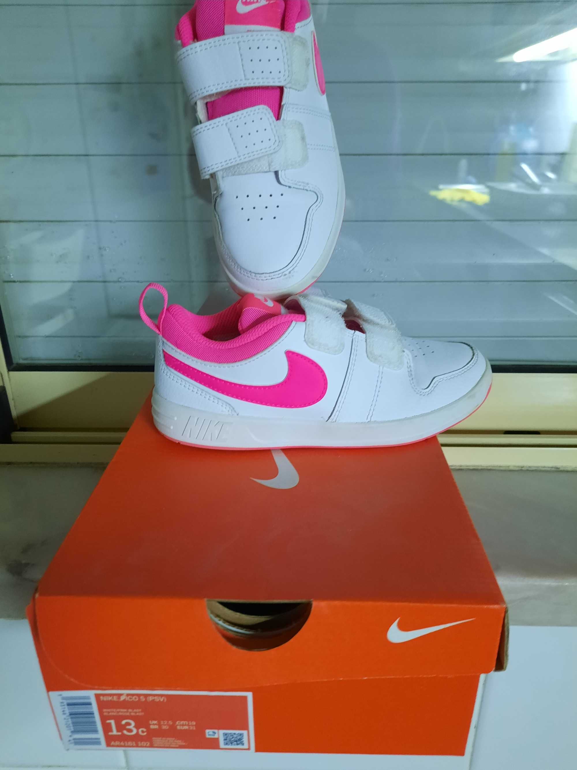 Ténis Nike menina Rosa