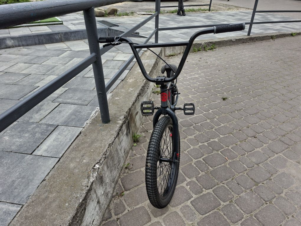 Продам велосипед BMX Outleap Clash, 20.