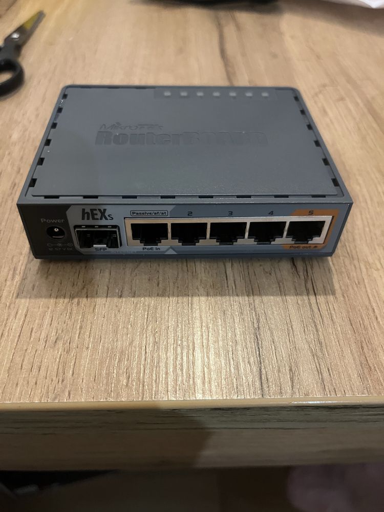 Router Mikrotik hEXs RB760iGS