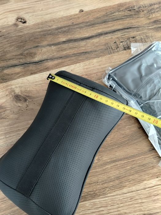 2 sztuki poduszek, zagłówków do samochodu