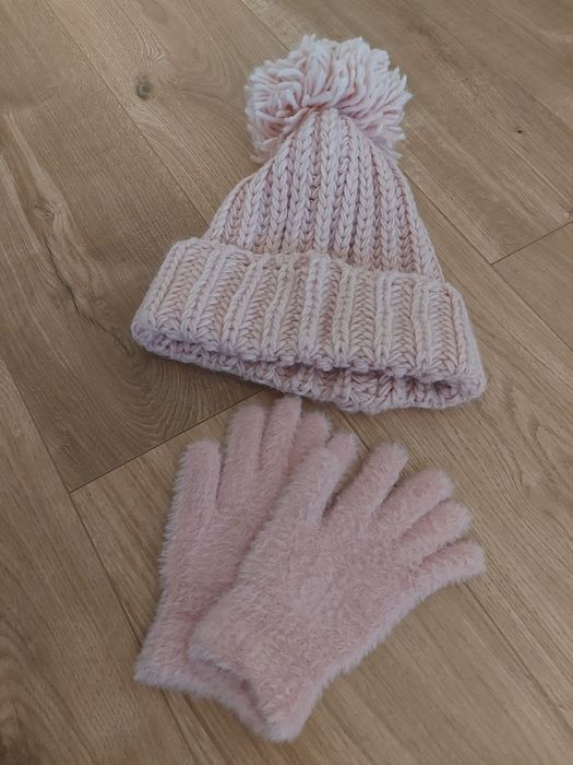 Komplet różowa czapka i rękawiczki