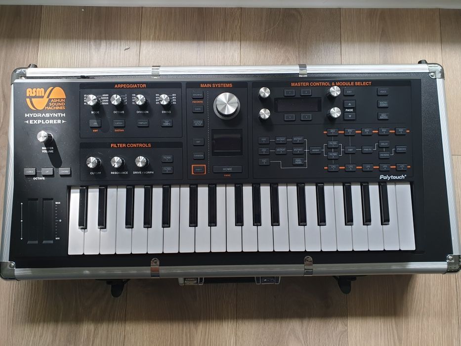 Hydrasynth Explorer (w komplecie z futerałem flyht pro)