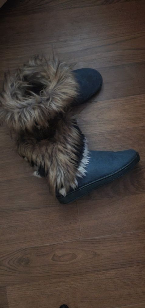Buty zimowe z futerkiem 38