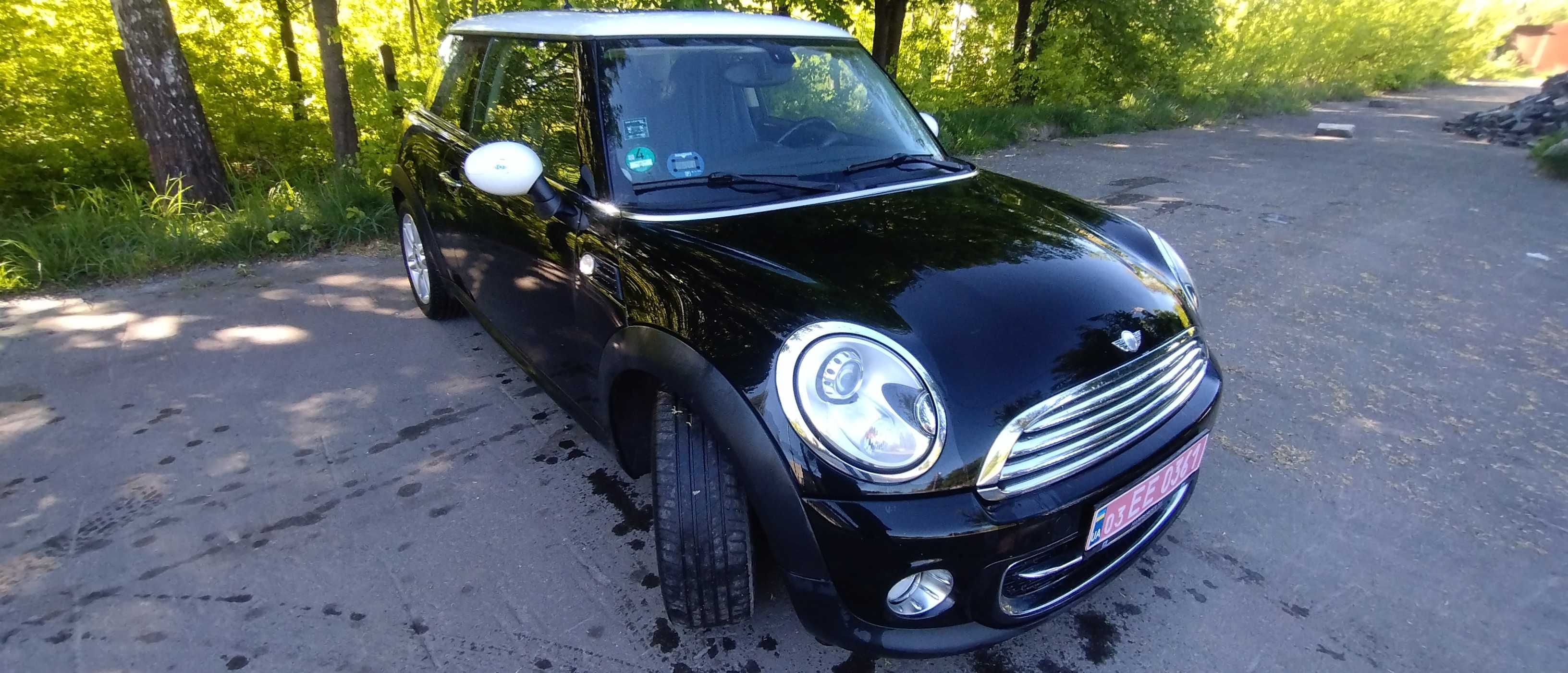 Mini Cooper hatch D