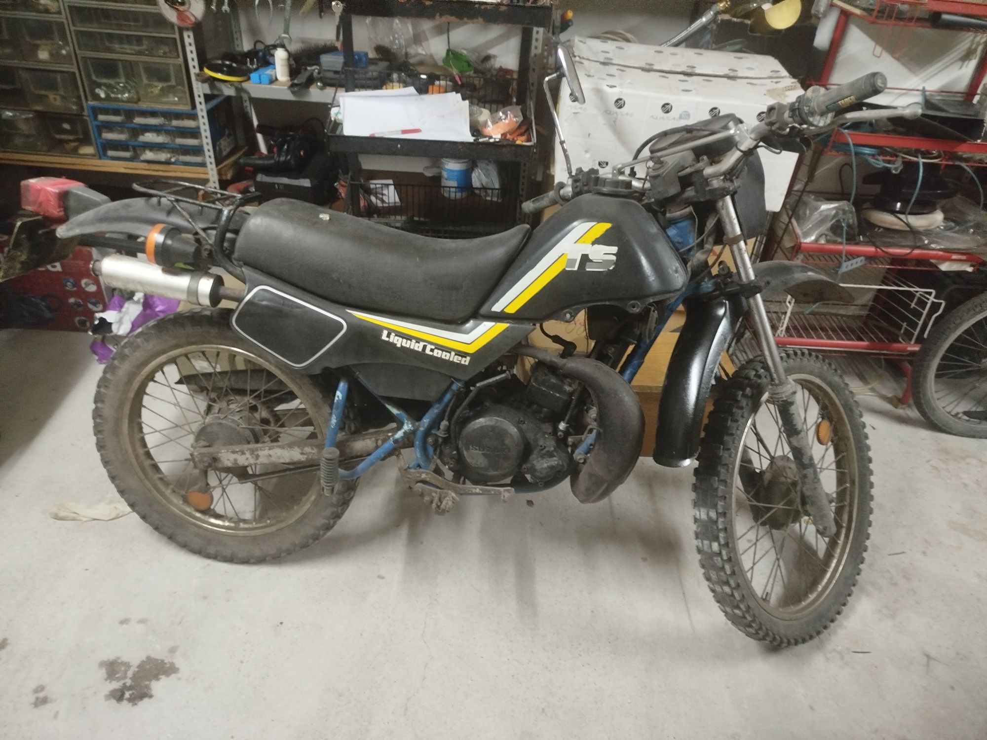 Coleção de motos antigas Suzuki & Yamaha – vários modelos à venda