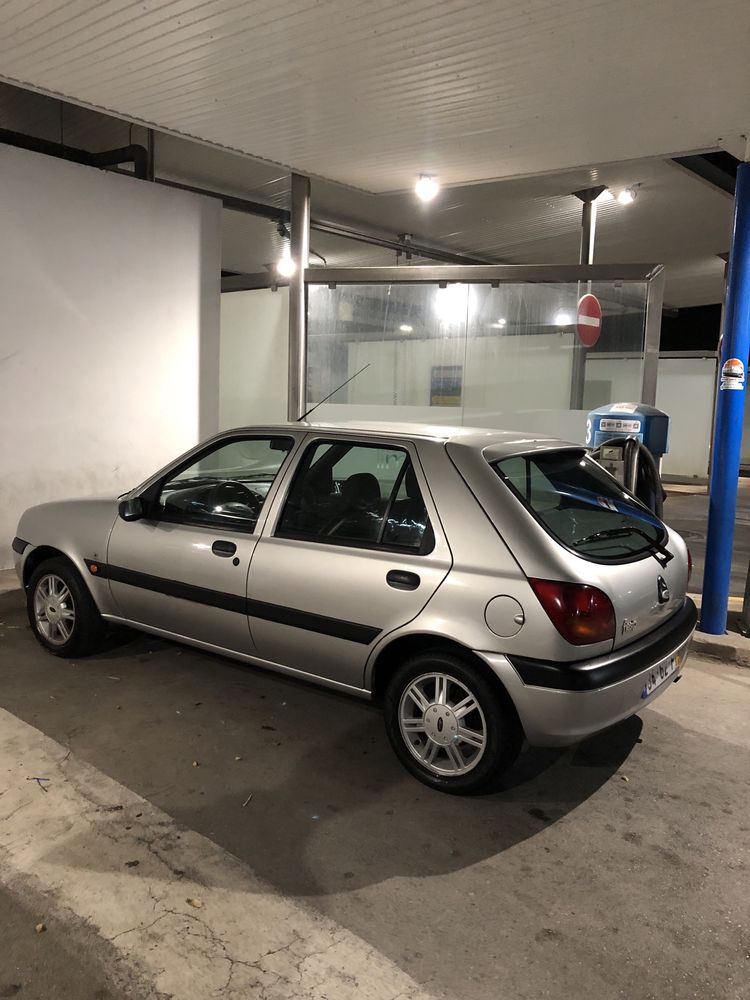 Ford fiesta.