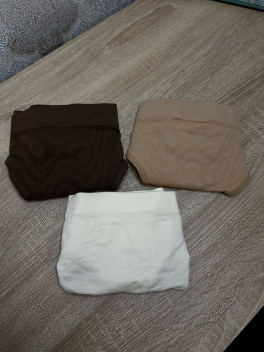 Жіночі трусики  стрінги