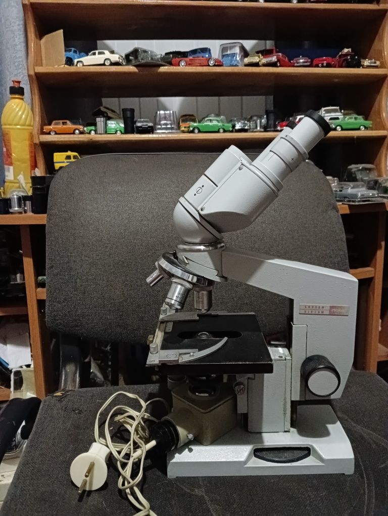 Продам микроскоп биолам