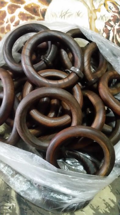 Argolas para para varão de madeira