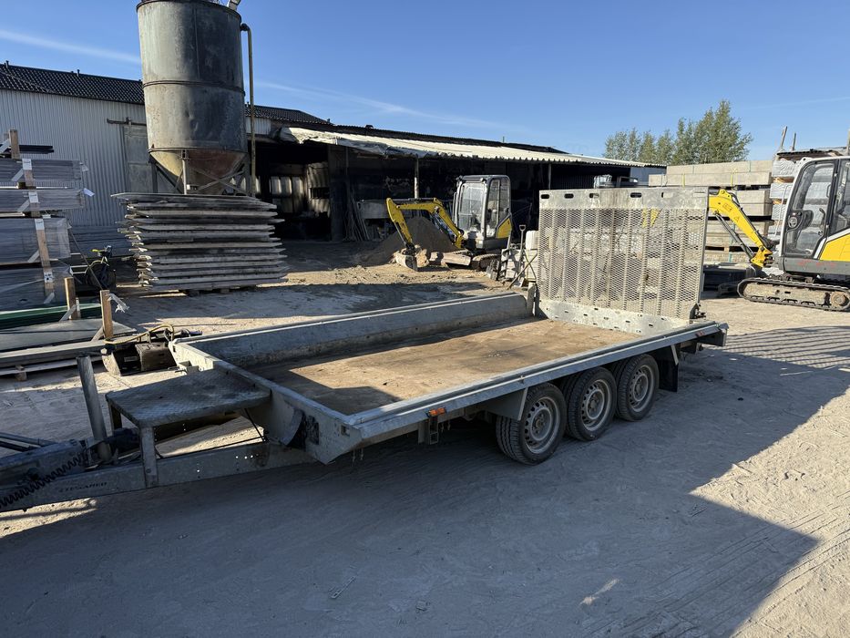 Laweta pod koparkę mocna Temared oświetlenie led 3500 kg mega mocna