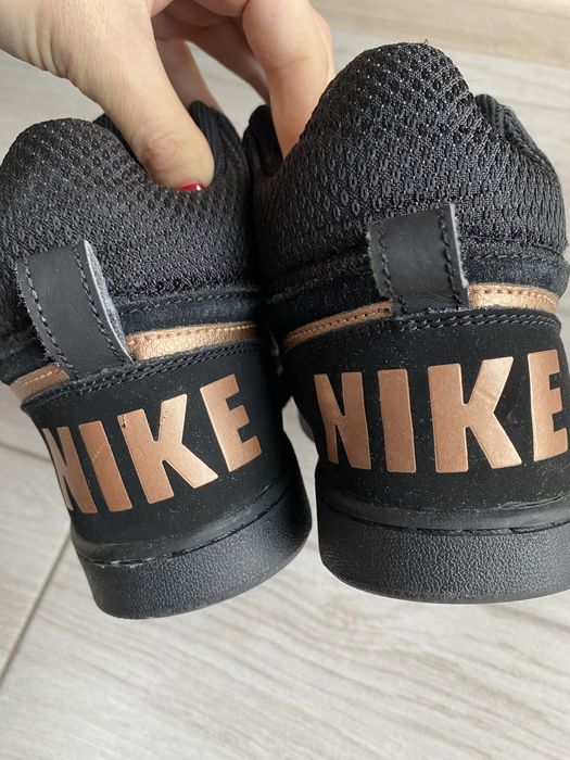 Жіночі утепленні кросівки Nike