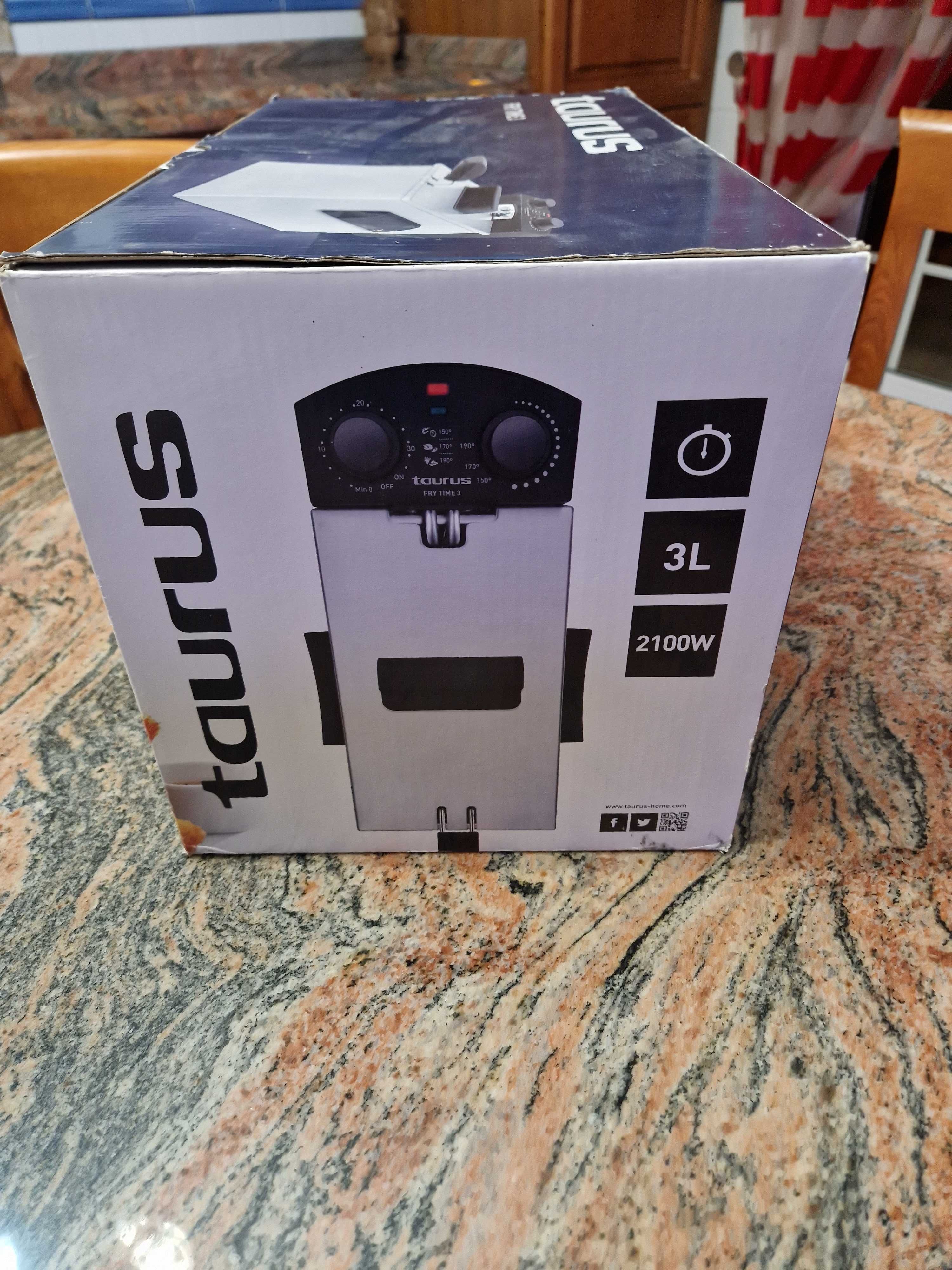 Fritadeira Taurus Fry 3 | 2100 W | Preto, Aço inoxidável
