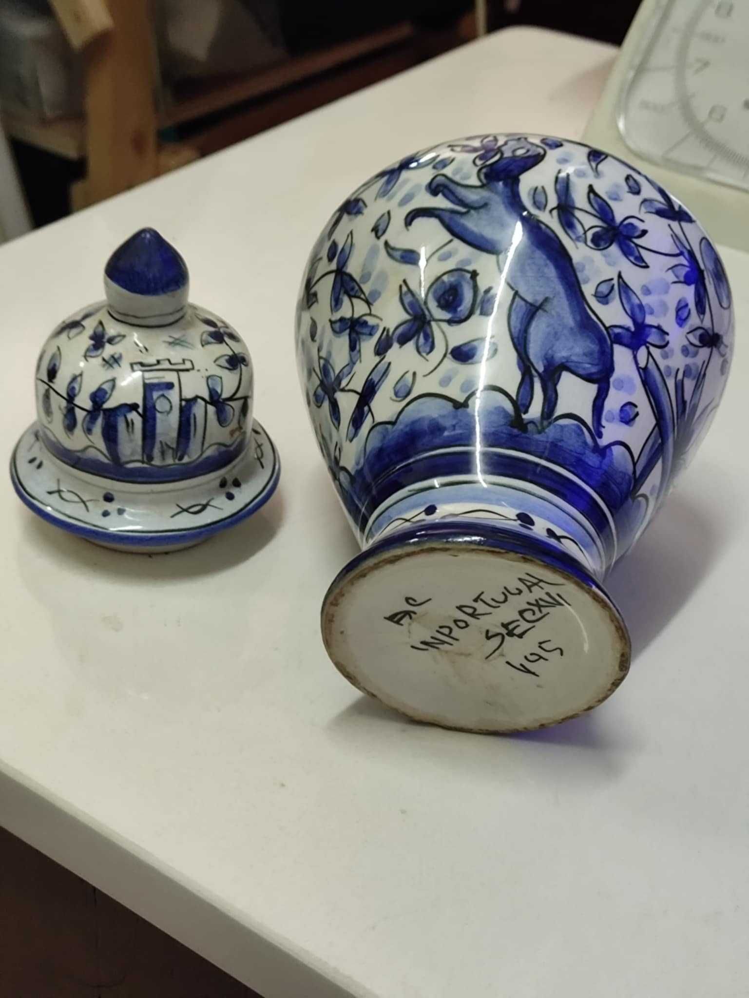 Pote Porcelana portuguesa antiga Pintado á mao 20 cm altura