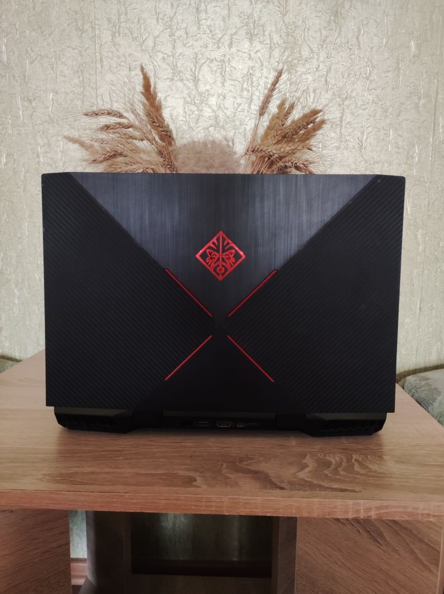 Ігровий Ноутбук HP Omen 15 i5\gtx 1050\16 RAM\256ssd\1TB HDD\ Windows
