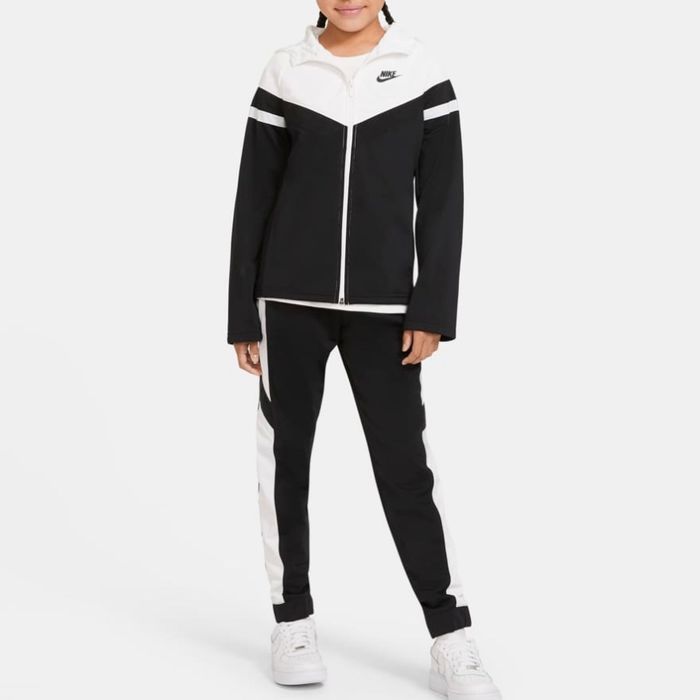 Спортивный костюм Nike 146-156 см