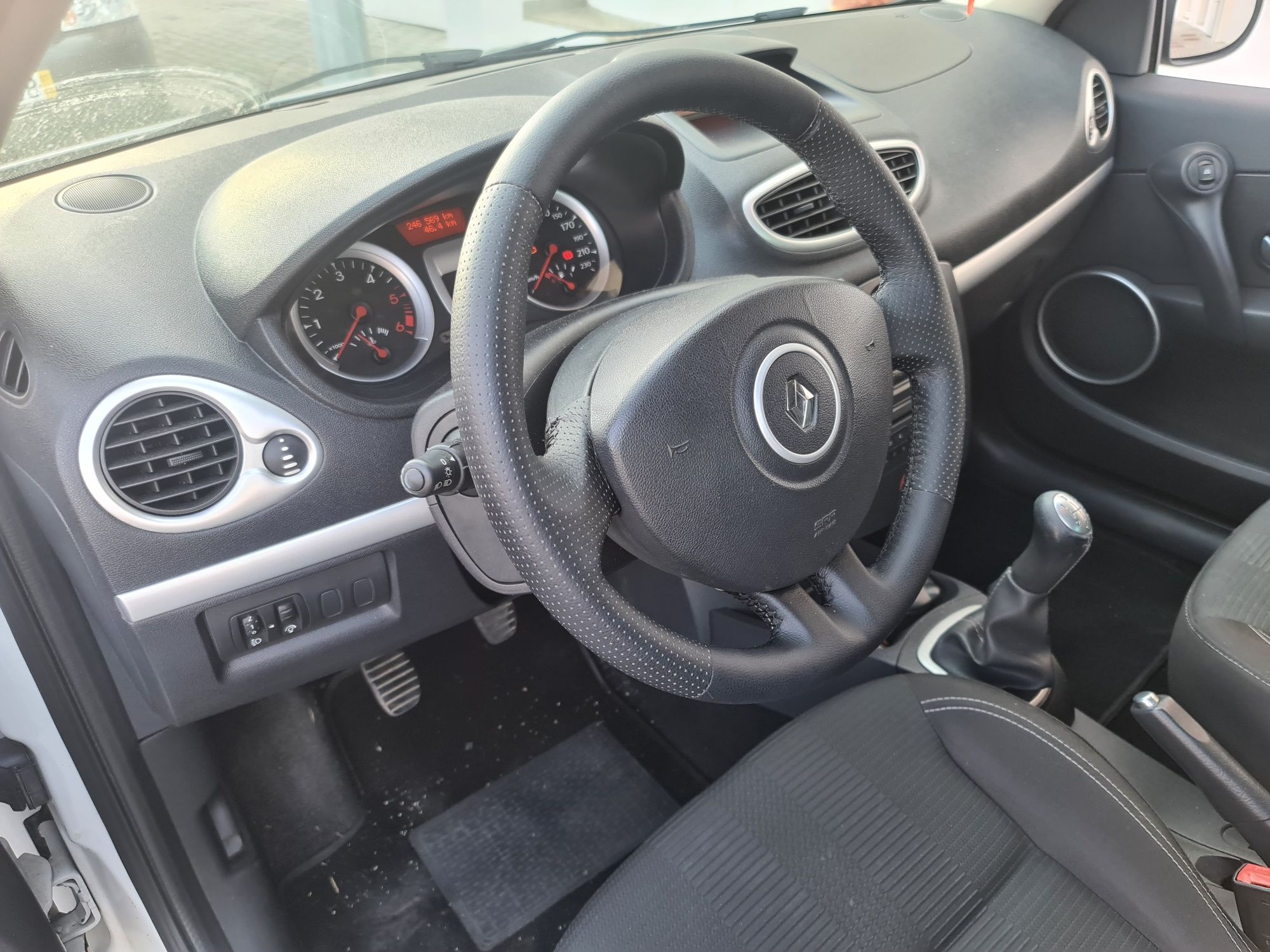 Vendo renault clio van