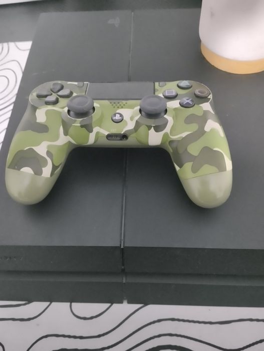 sprzedam PlayStation 4 fat
