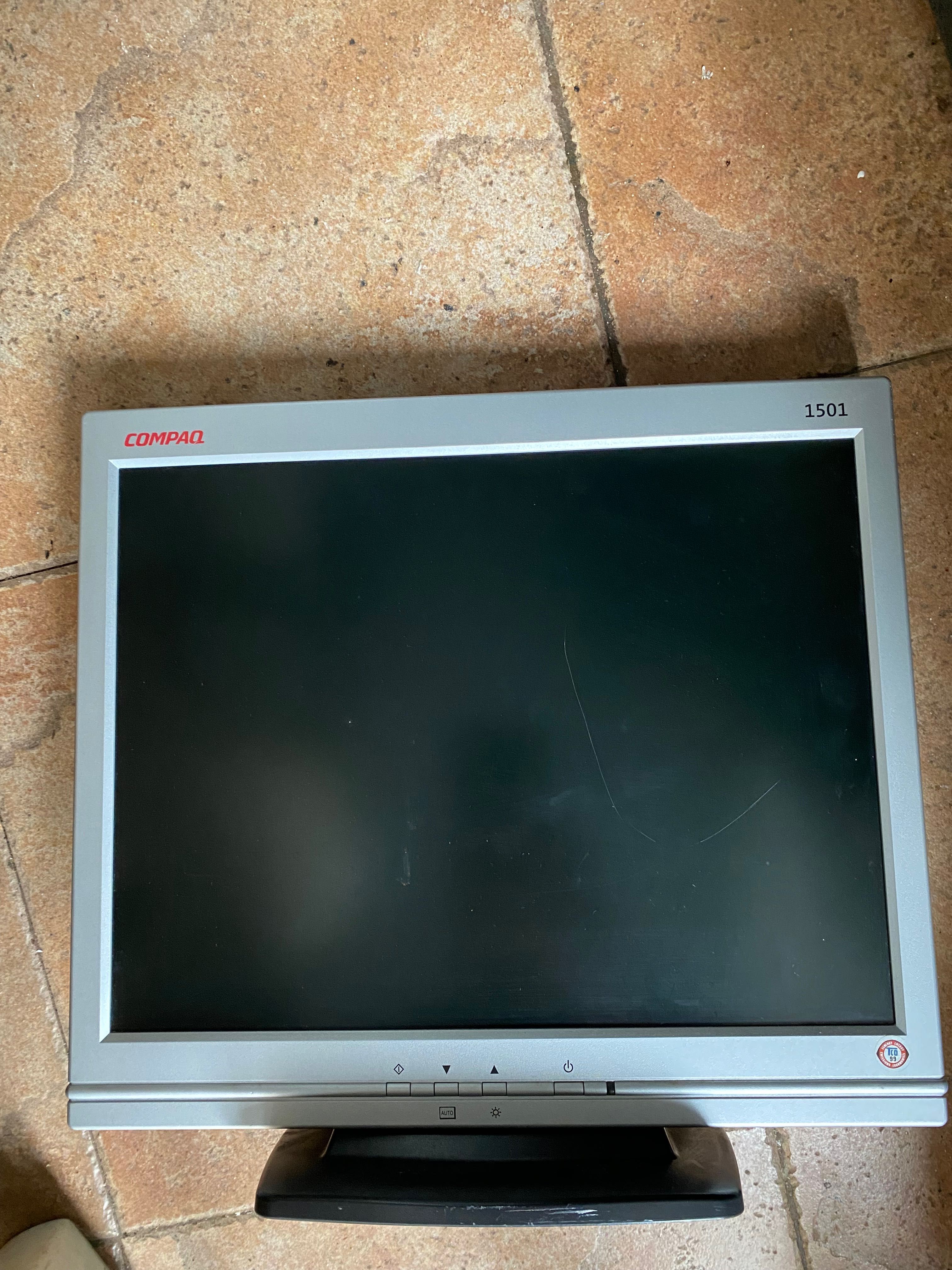 HP Compaq TFT1501 15 inch LCD monitor