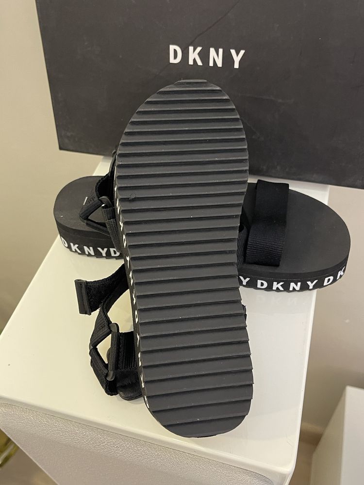 DKNY оригинальные босоножки Size:36