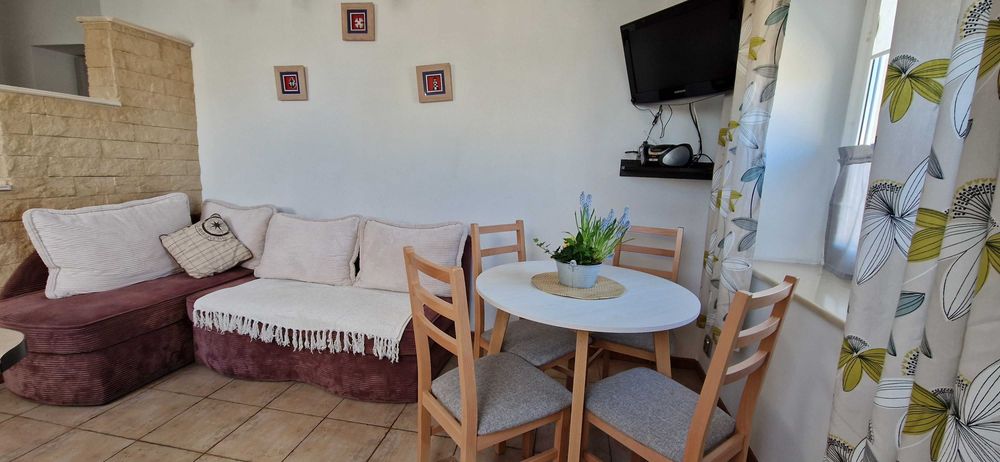 Mieszkanie na wynajem, Rewa