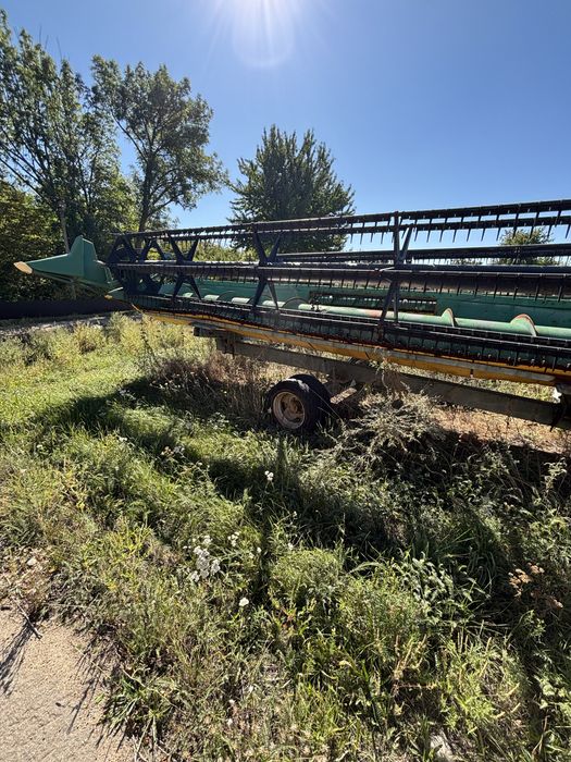 Жниварка John Deere 925 F
