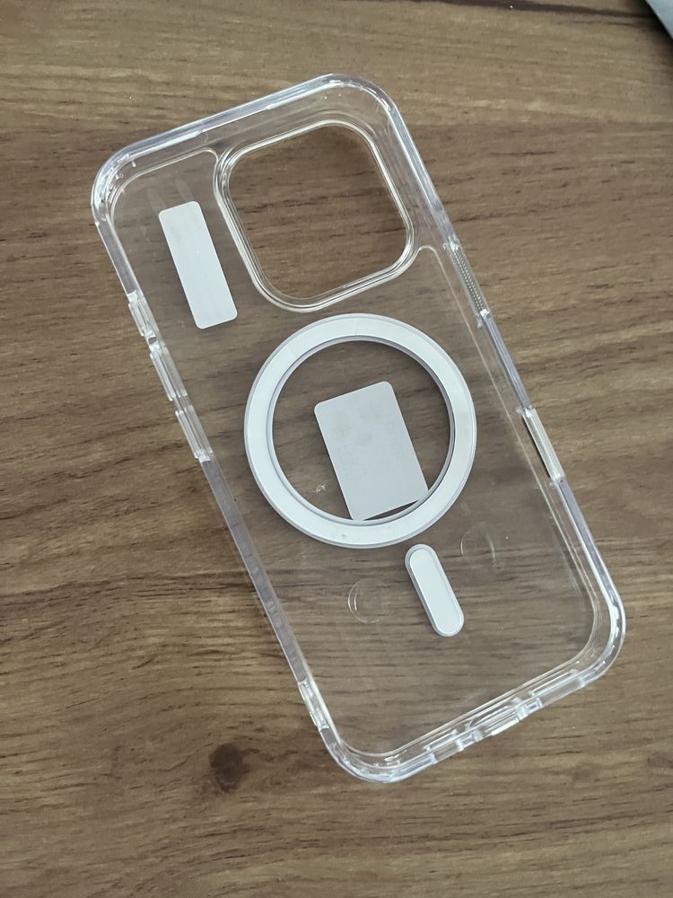 Etui na iphone 16