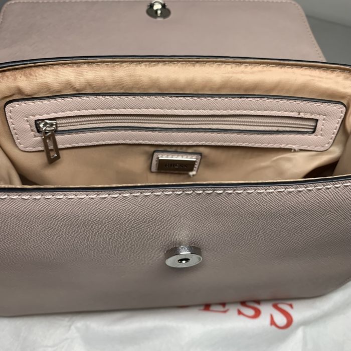 Mala Guess como nova