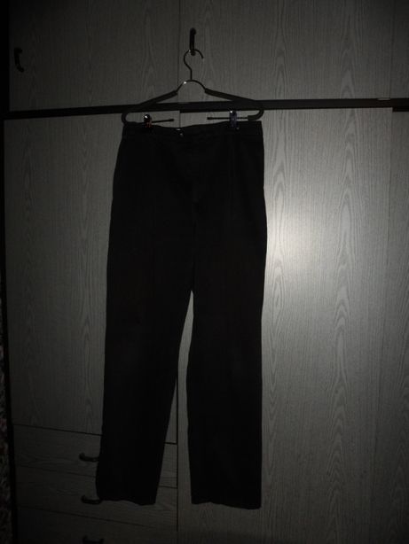 Качественные оригинальные настоящие фирменные немецкие мужские брюки.