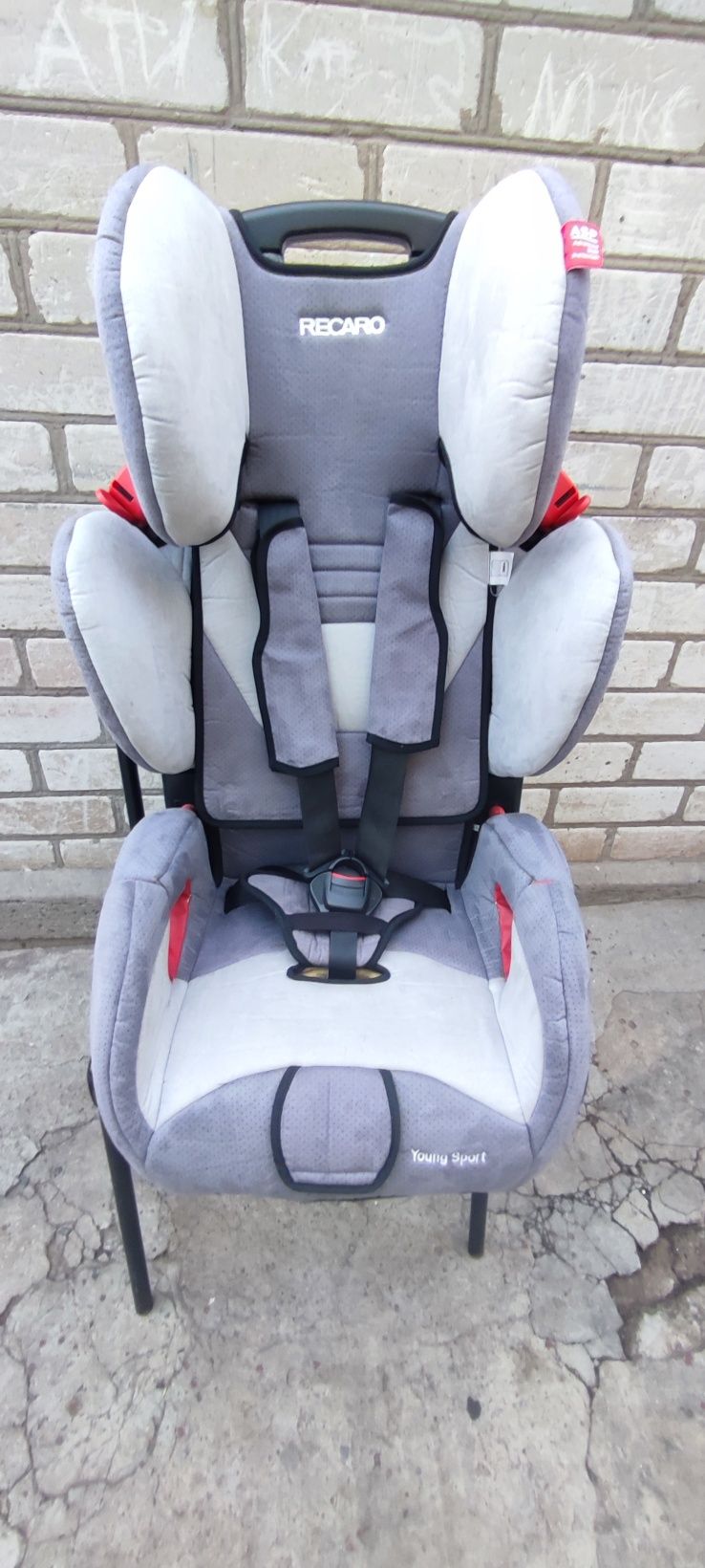 Автокрісло Recaro