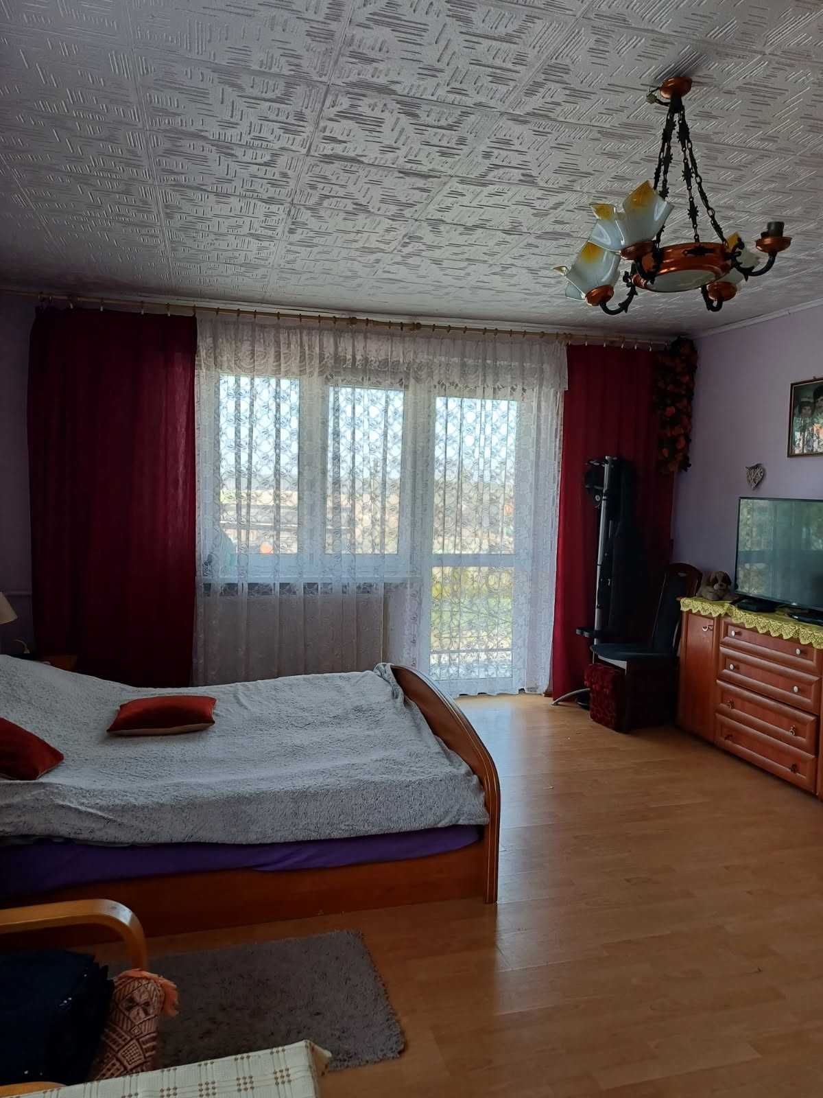 Dom piętrowy na sprzedaż