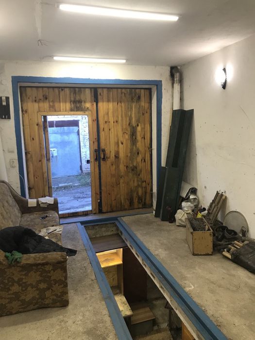 Продам приватизований гараж на Шухевича