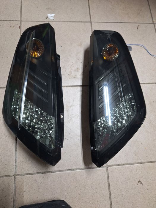 Grande punto lampy tył diodowe