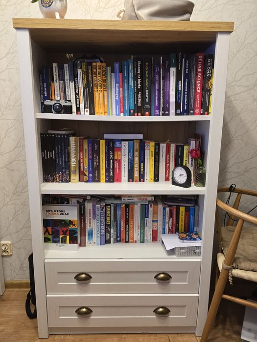 Regał jysk z dwoma szufladami, bardzo pojemny