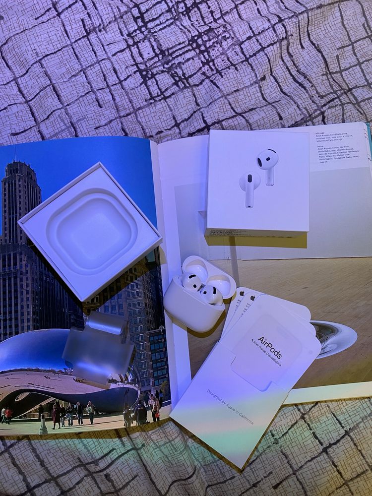Навушники Airpods 4