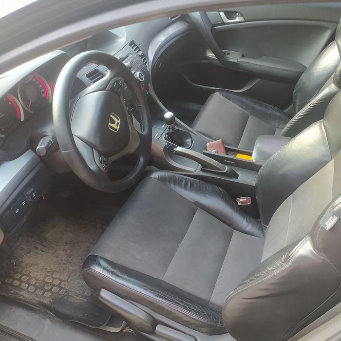 Продам Хонду аккорд 8