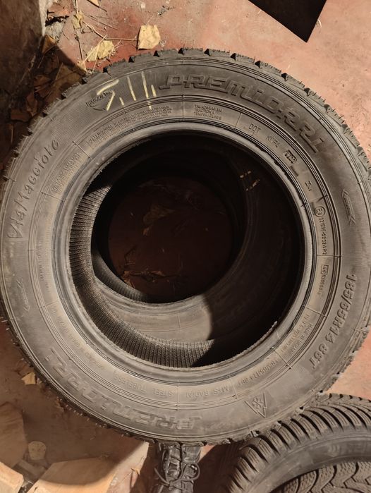 Зимова гума Premiorri 185/65 R14 

Отличное состояние, без грыж и