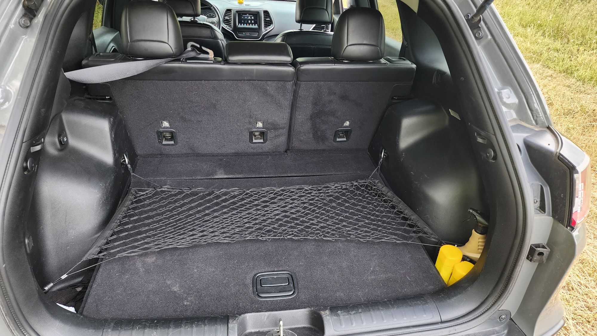 Jeep Cherokee 2019 latitude plus 3,2 4*4 gray