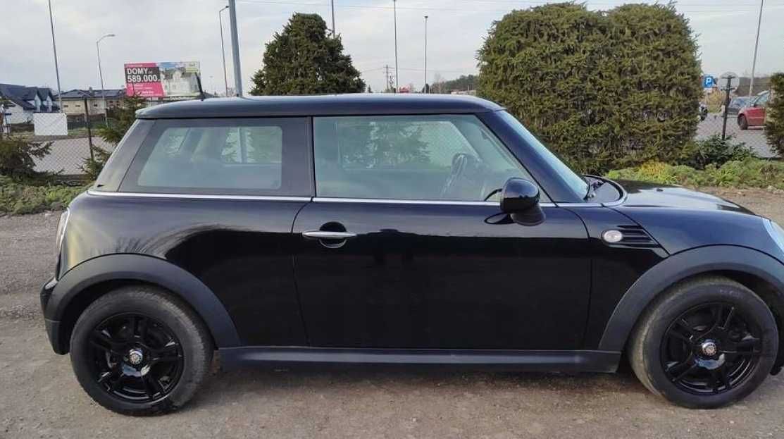 Разборка MINI Cooper  1,6 бампер комплектний