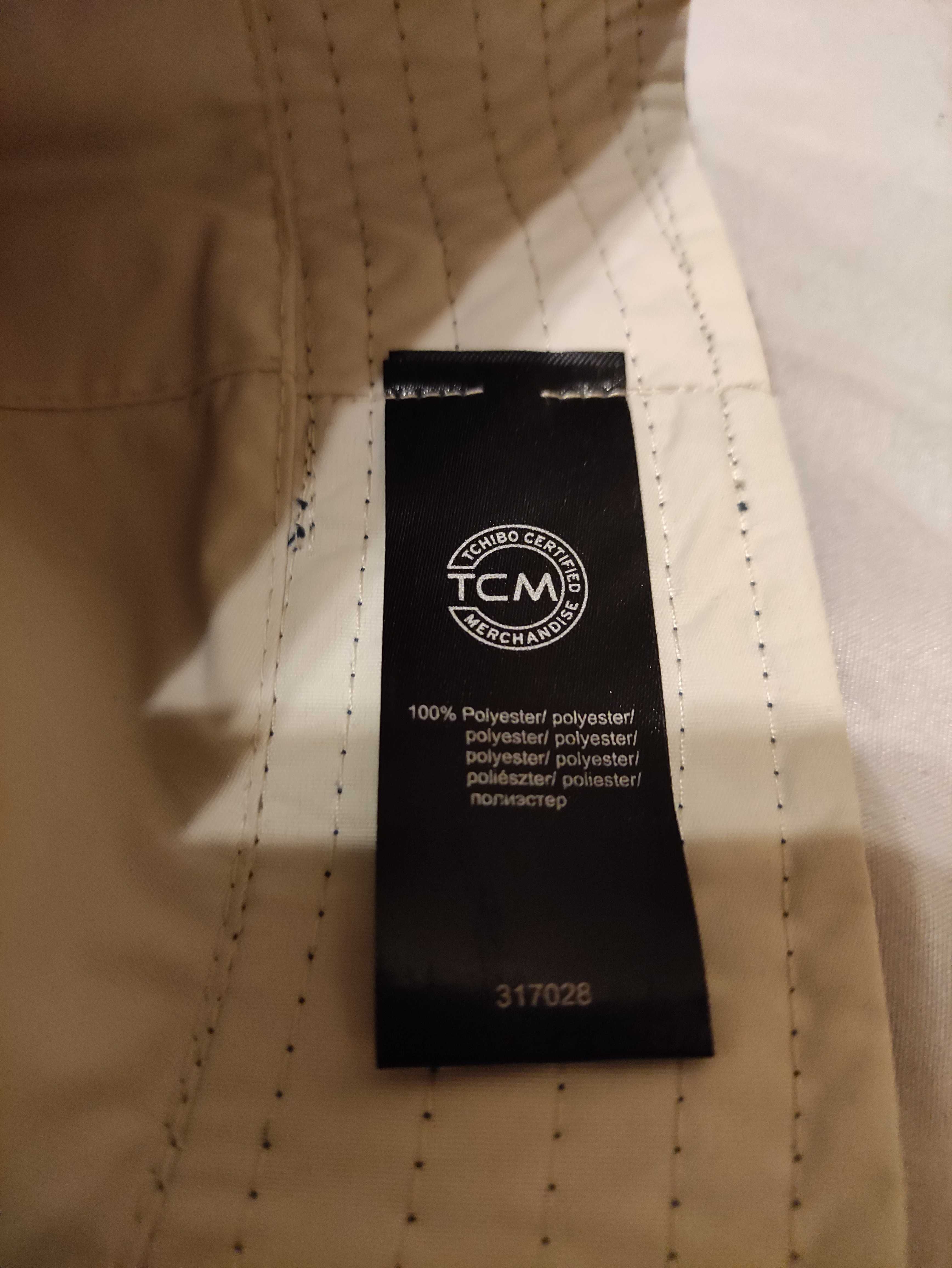 Nowy kapelusik z materiału, firma TCM