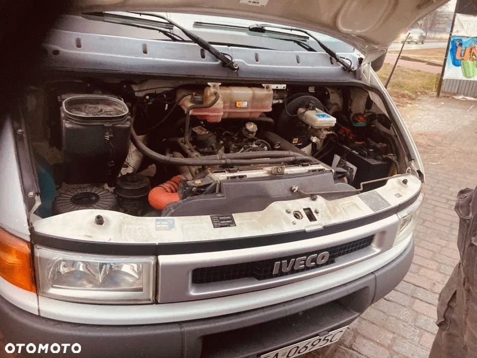 sprzedam iveco 2,3 klima 7osób blizniak plandeka zadbany