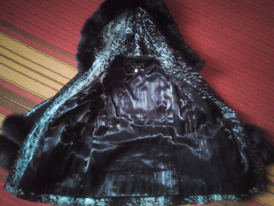 Продам на осень теплую зиму женская куртка