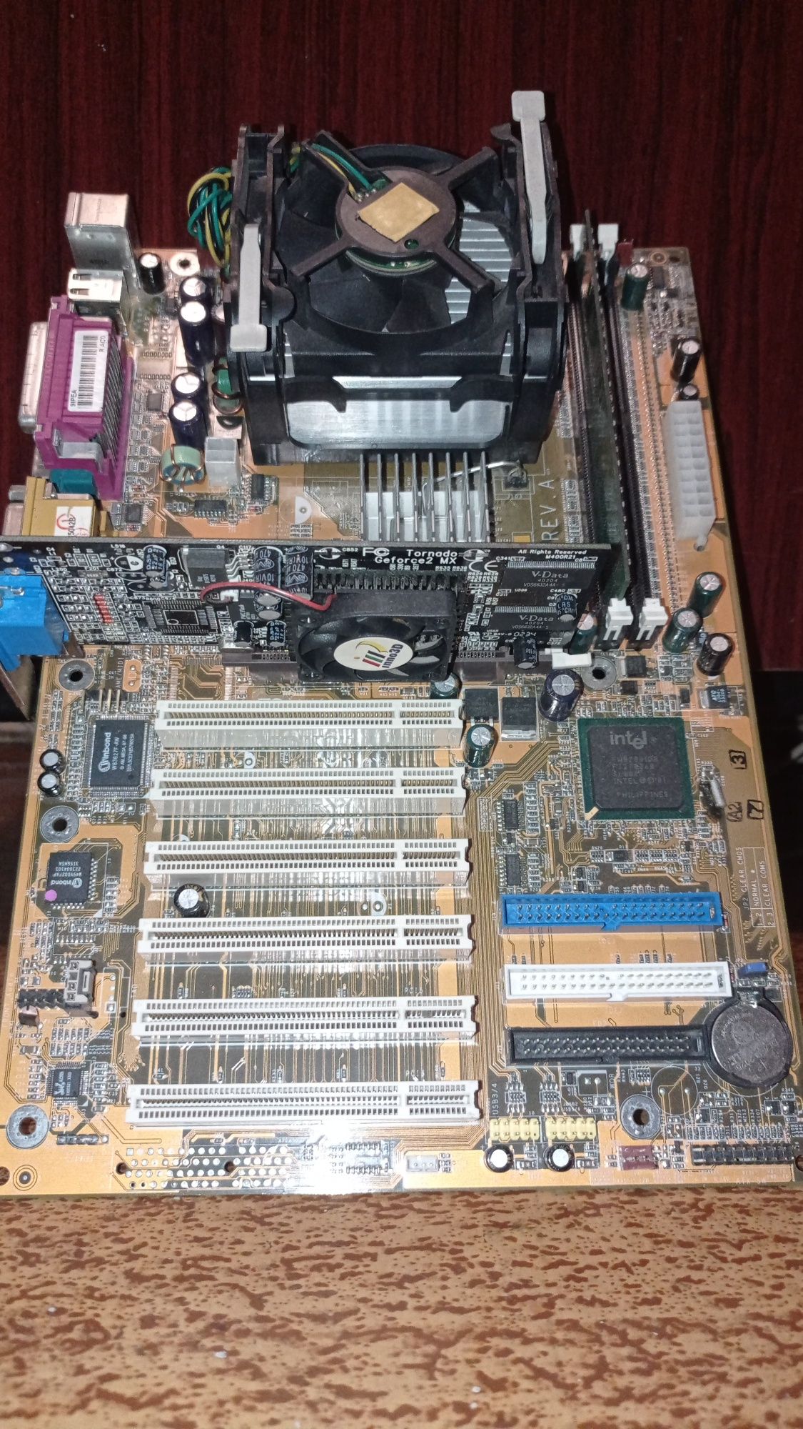 Материнская Плата Canyon 9IPEA + Процессор Intel Pentium 4 2.40GHz