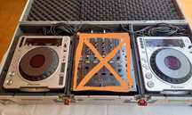 Case de transporte Gator G-Tour CDMX1317 ATA Pro DJ-Style.