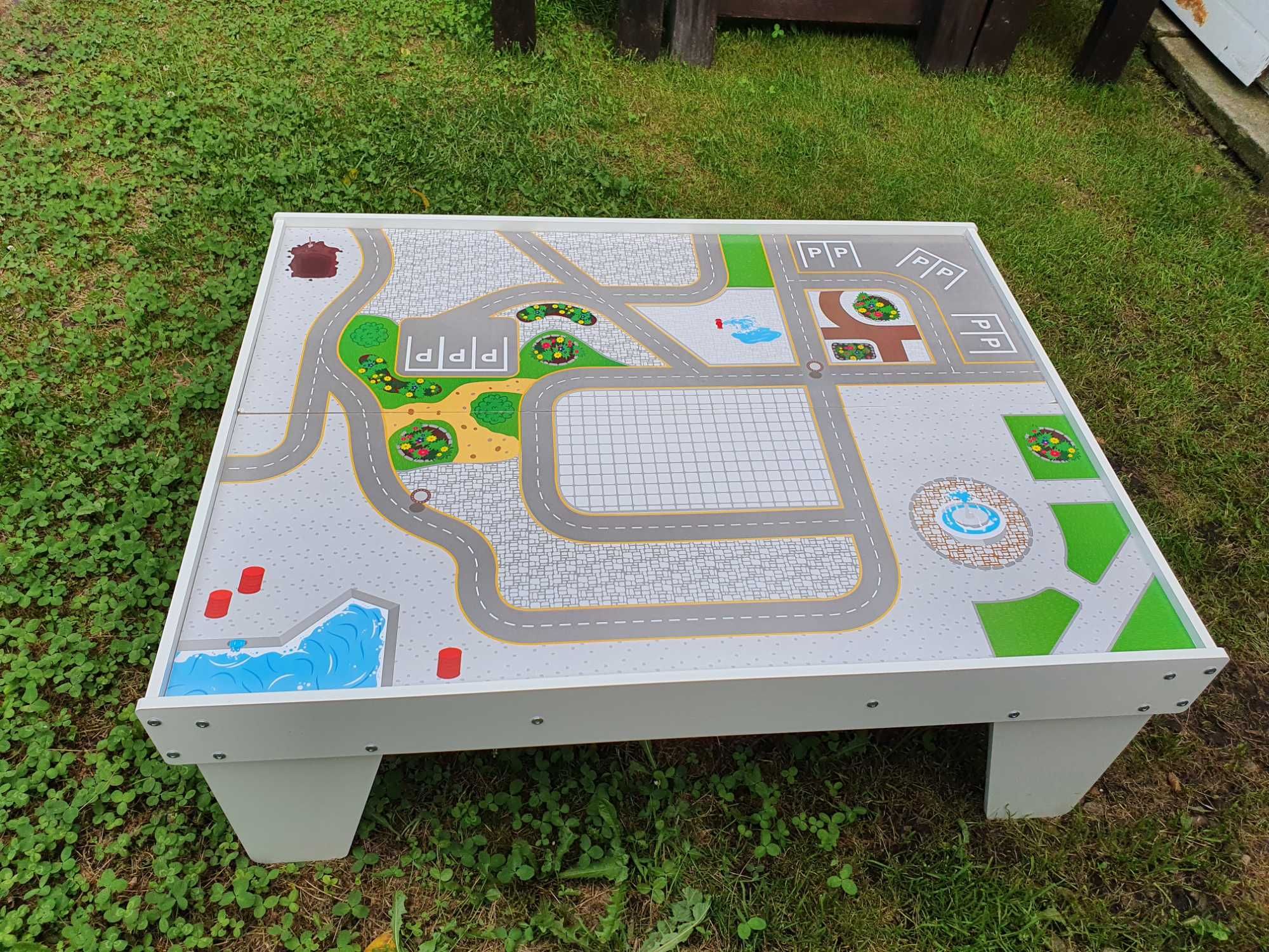 Дитячий Ігровий столик для машинок Виробник німечина.
