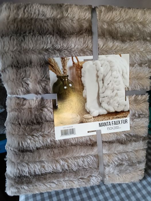 Manta quentinha castanha